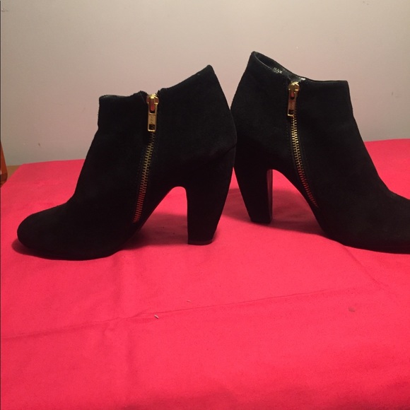 Steven Madden Black suede ankle booties - Picture 4 of 6